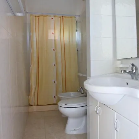 B Apartment *